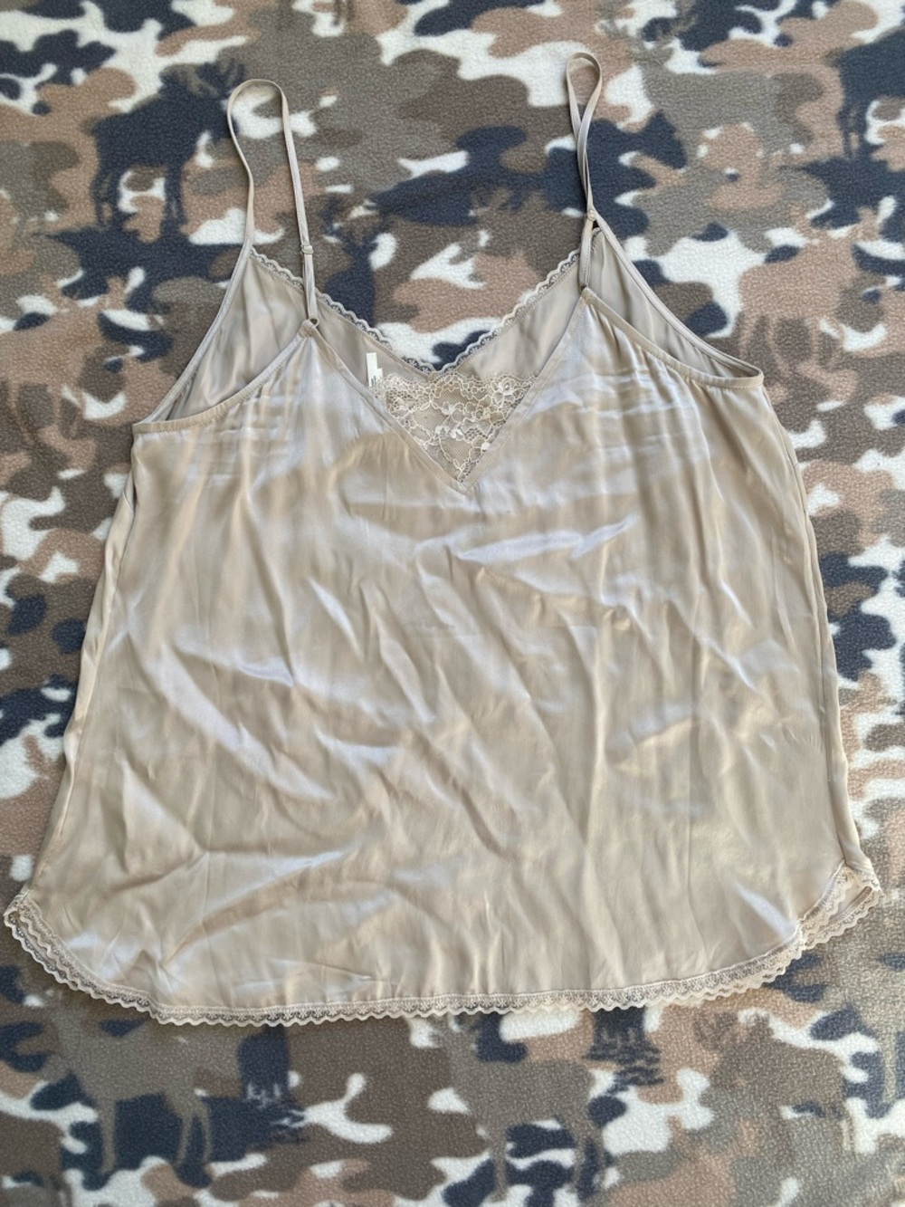 By Anthropologie Silk Lace Trim Camisole Women's Top Beige Champagne Size Large - Picture 5 of 8